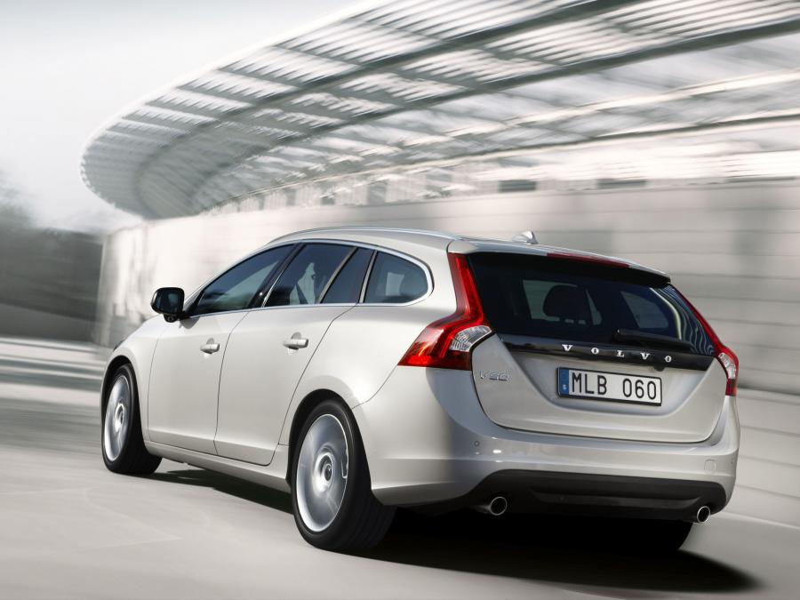  Volvo V60 2010 года  (фото 30 из 55)